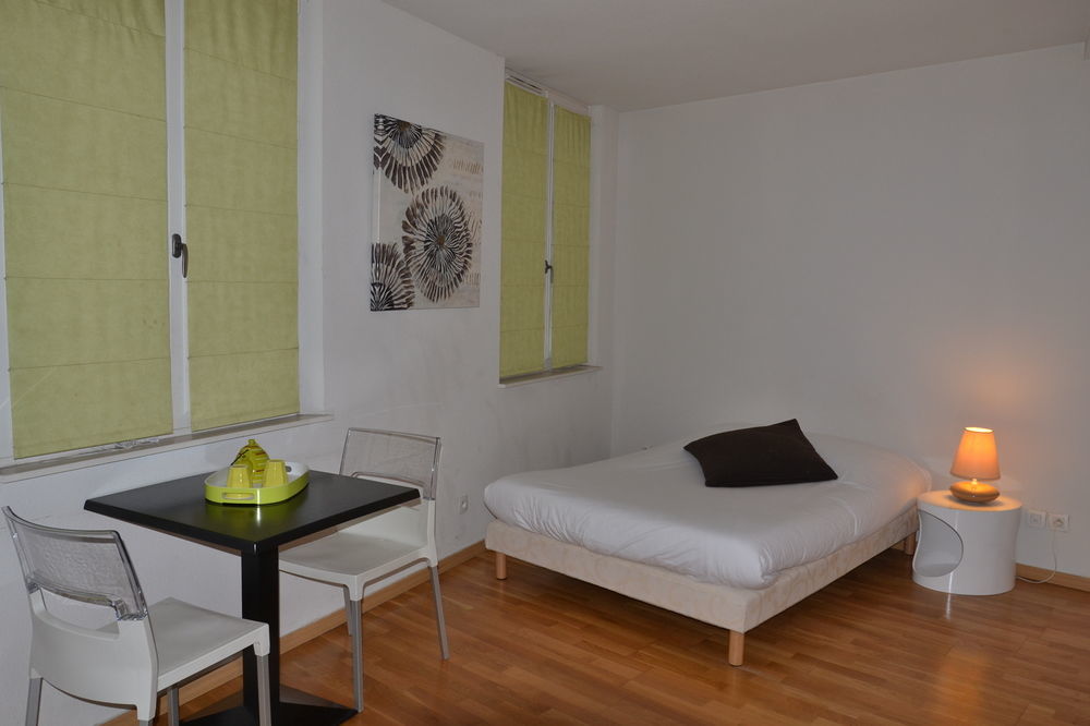 Appart hôtel Residhotel Vieux Port 3*